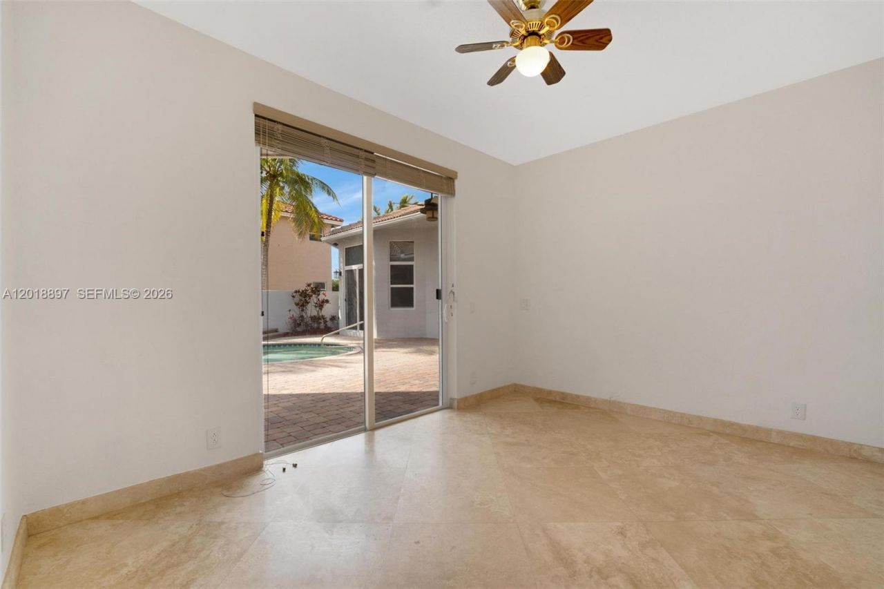 1666 Victoria Pointe Cir, Weston, FL 33327 Photo