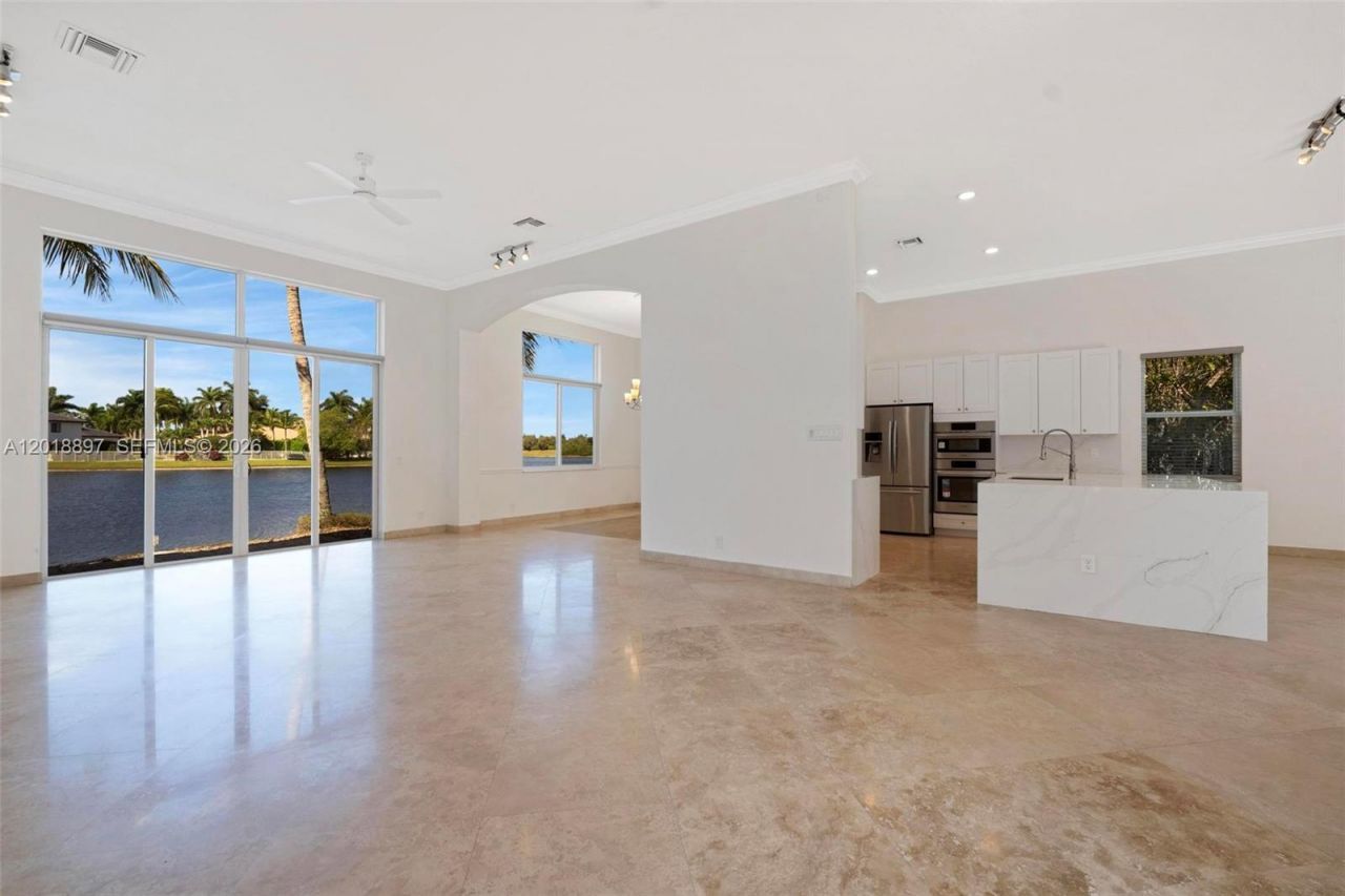1666 Victoria Pointe Cir, Weston, FL 33327 Photo