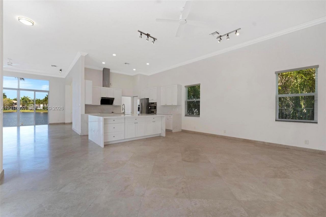 1666 Victoria Pointe Cir, Weston, FL 33327 Photo