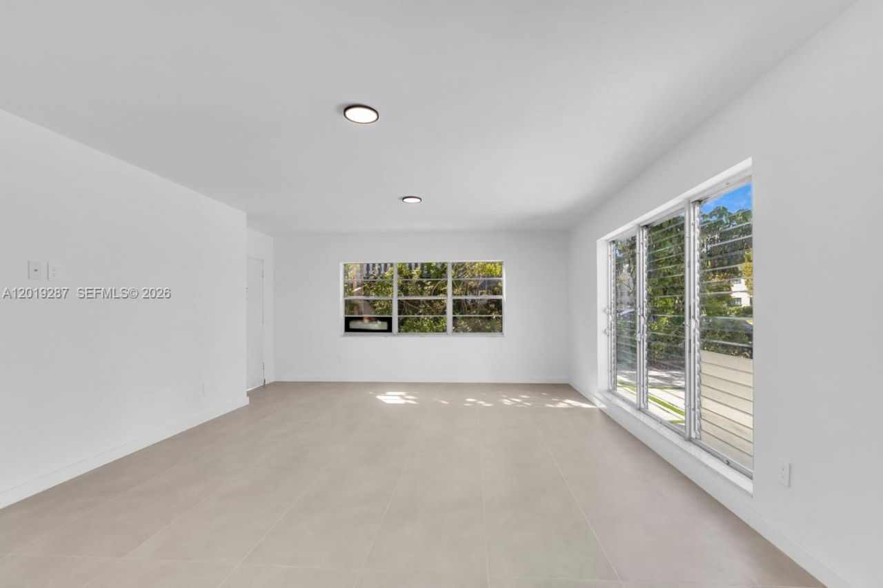 1130 102nd St , Unit 1, Bay Harbor Islands, FL 33154 Photo