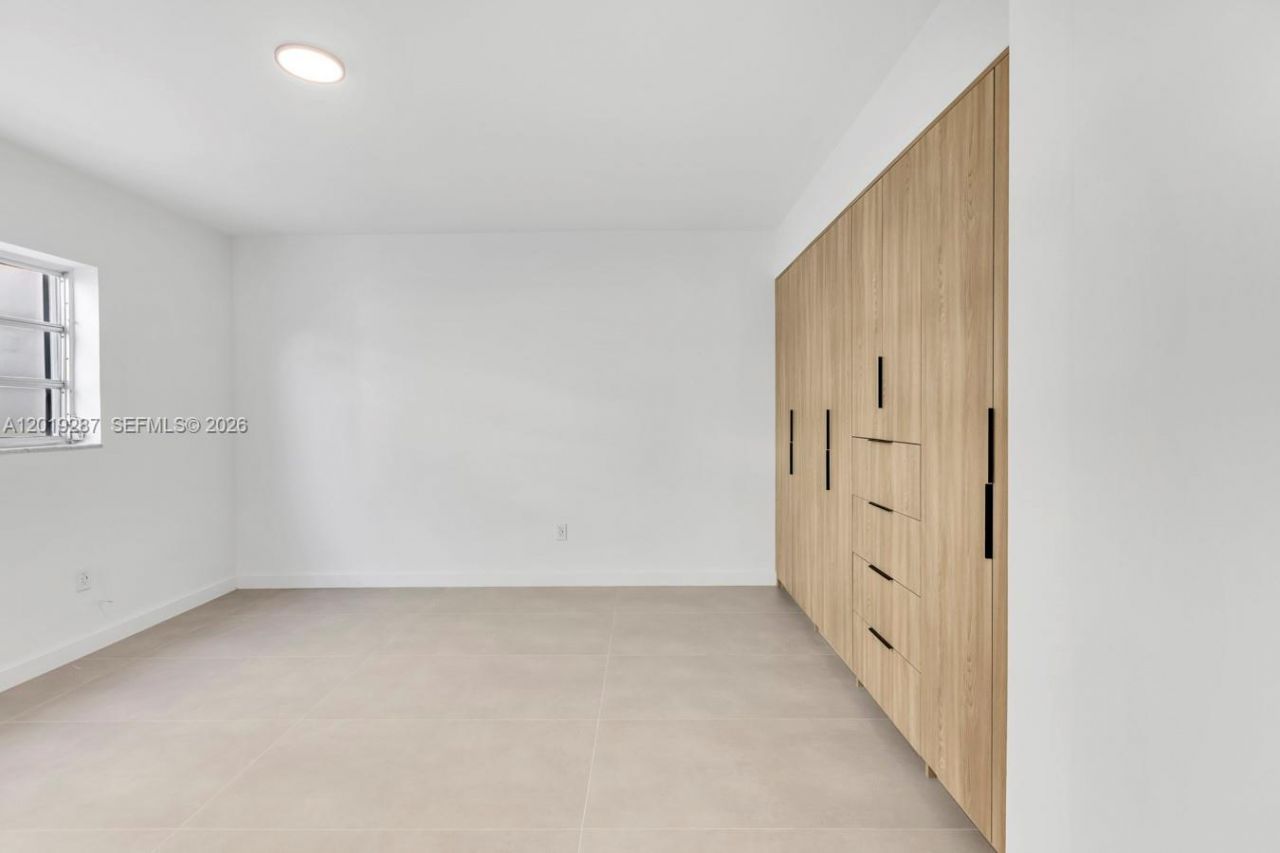 1130 102nd St , Unit 1, Bay Harbor Islands, FL 33154 Photo