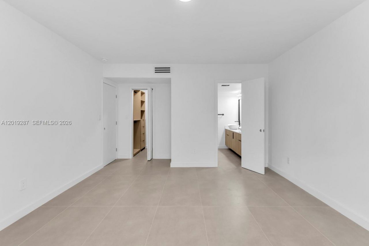 1130 102nd St , Unit 1, Bay Harbor Islands, FL 33154 Photo