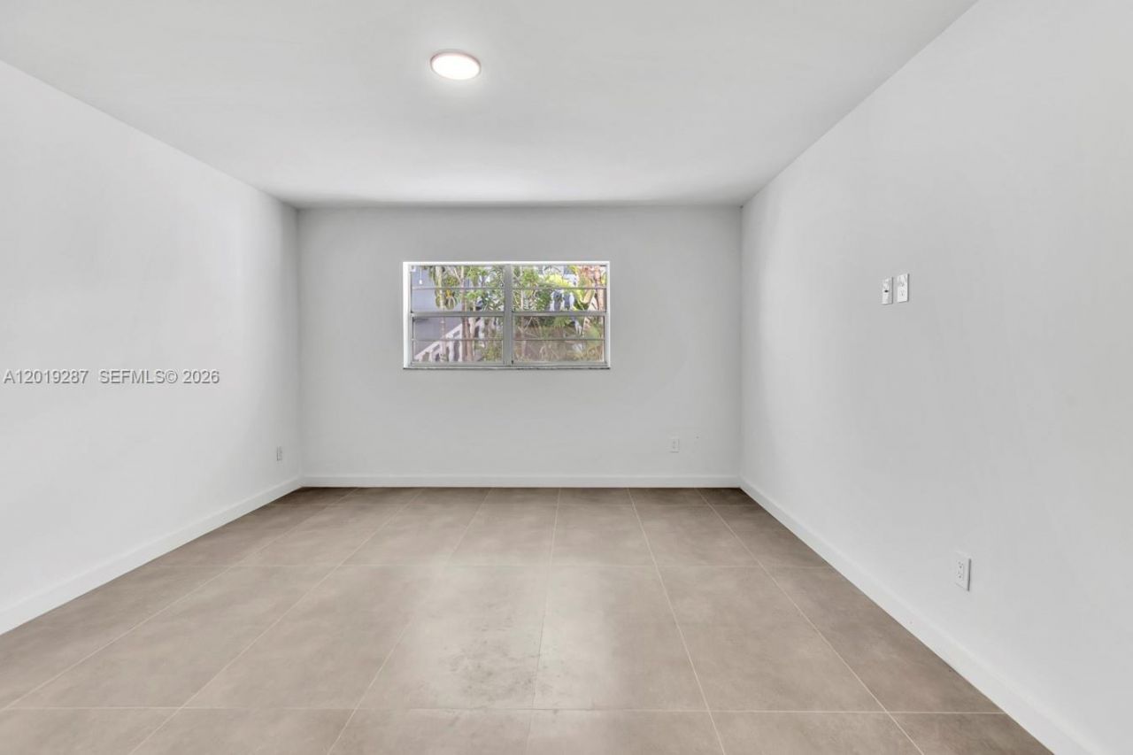 1130 102nd St , Unit 1, Bay Harbor Islands, FL 33154 Photo