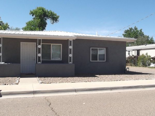 511 Cortez Street SE, Los Lunas, NM 87031
