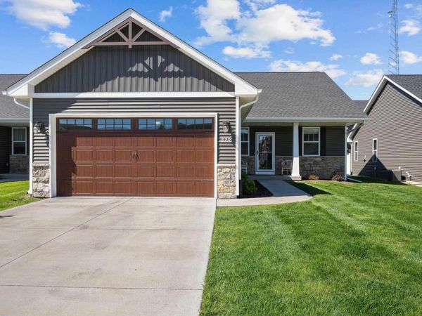 3098 Mary Leigh Drive, Bettendorf, IA 52722