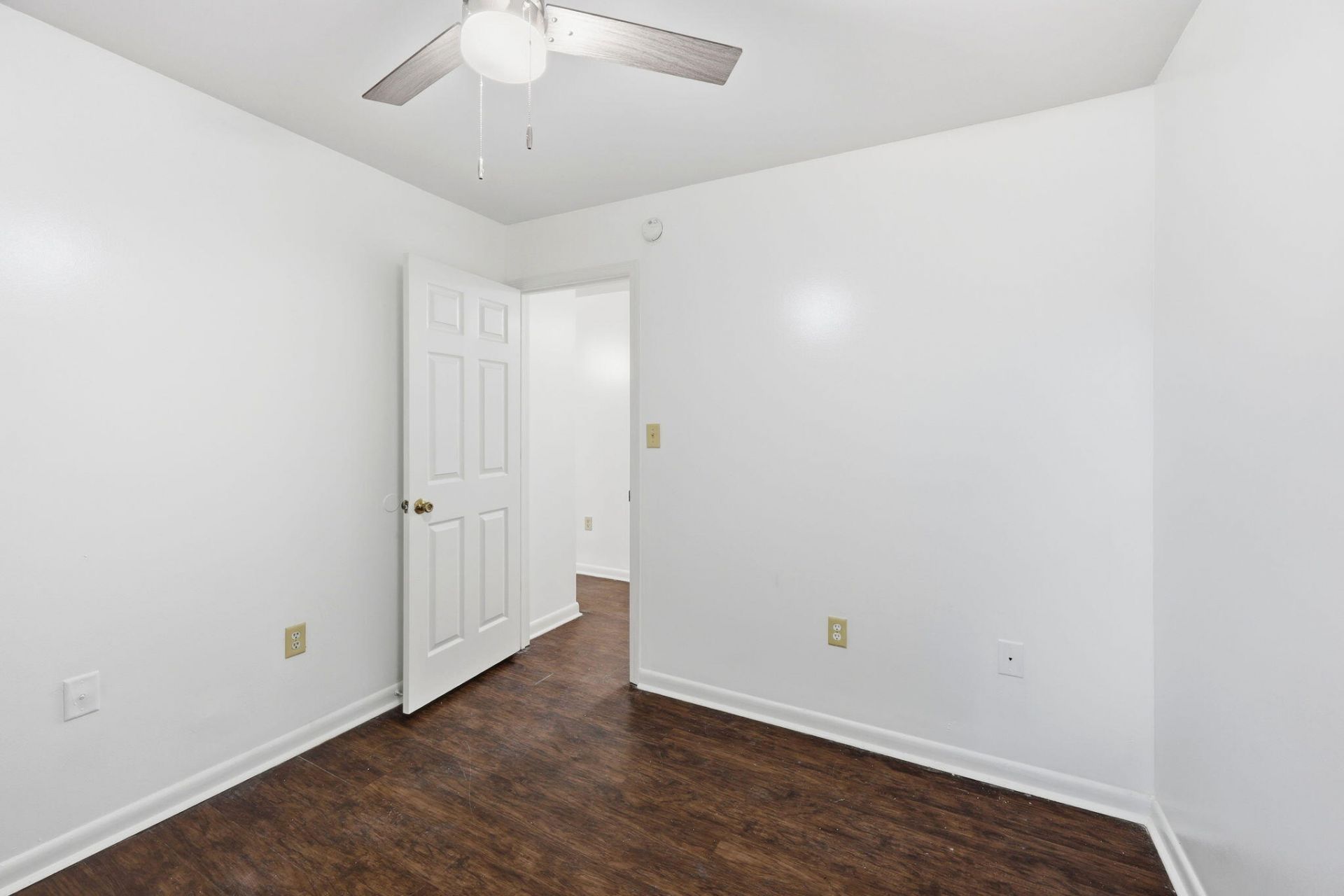 7915 Dutch Court Photo 15