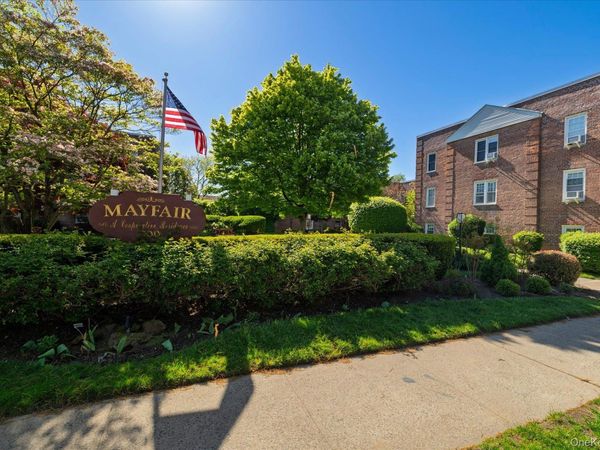 200 N village Avenue, Unit F6, Rockville Centre, NY 11570