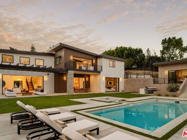 38 Dapplegray Road, Bell Canyon, CA 91307