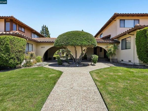 1977 Ascot Dr, Moraga, CA 94556