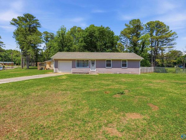 3400 Freda Lane NW, Huntsville, AL 35810