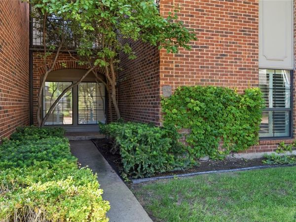 6208 Waterford Boulevard, Unit 106, Oklahoma City, OK 73118
