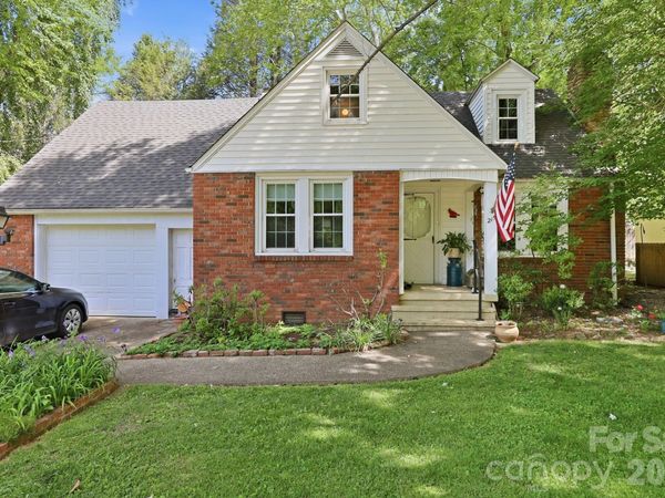 215 Old US 70 Highway E, Black Mountain, NC 28711