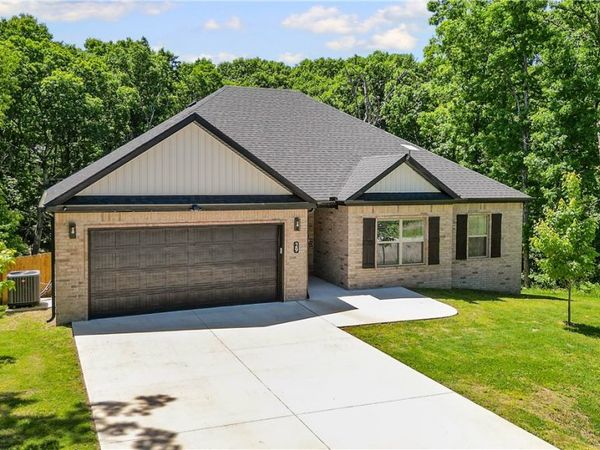 29 Chatham Drive , Bella Vista, AR 72714