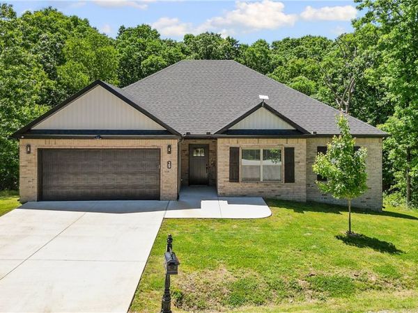 29 Chatham Drive, Bella Vista, AR 72714