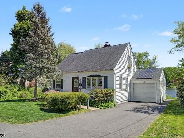 55 Intervale Rd, Parsippany-Troy Hills, NJ 07005