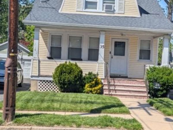 35 Sanford Pl, Newark, NJ 07106