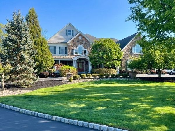 18 Todd St, Hillsborough, NJ 08844