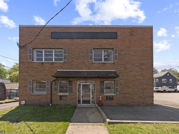 189 Greenwood Ave, Midland Park, NJ 07432