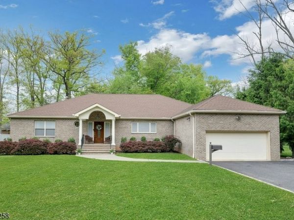 319 S Orange Ave, Livingston, NJ 07039