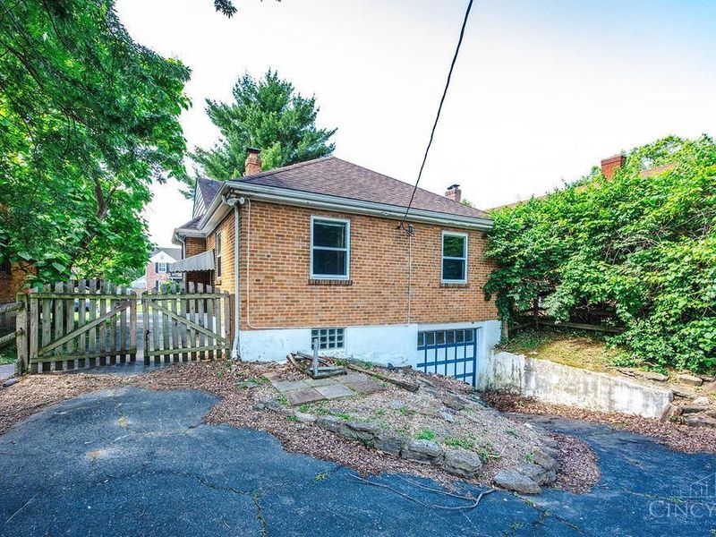 1438 Robinwood Avenue, Cincinnati, OH 45237 Photo 4