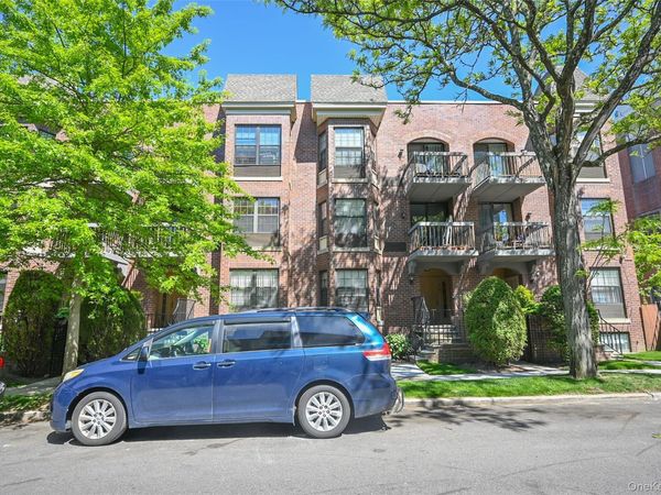 71-21 163rd Street , Unit 3202, Fresh Meadows, NY 11365