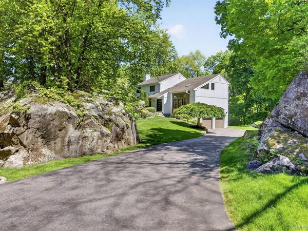 8 Amalfi Drive , Cortlandt Manor, NY 10567