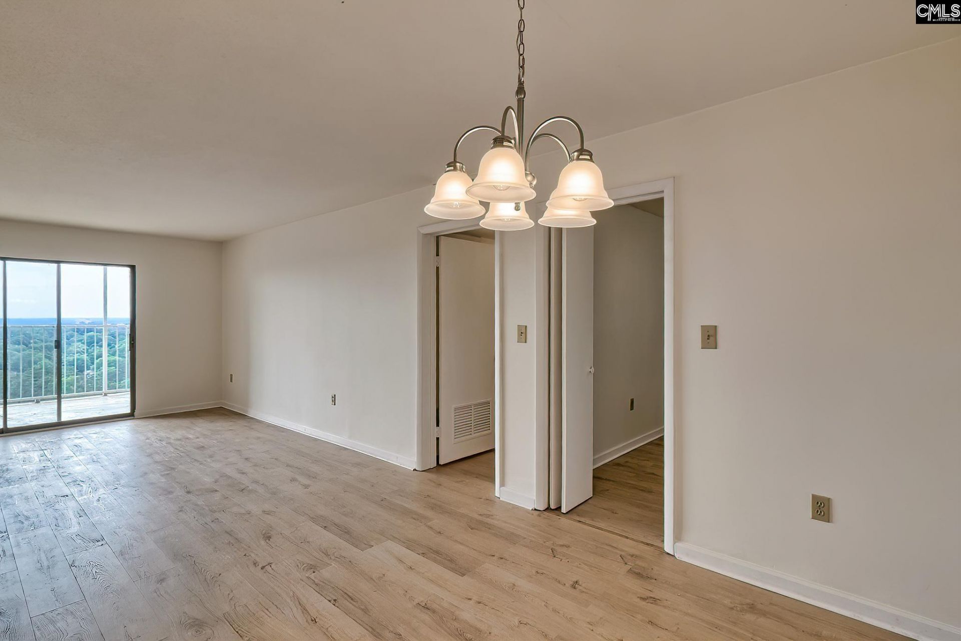 1825 St. Julian  Photo 11