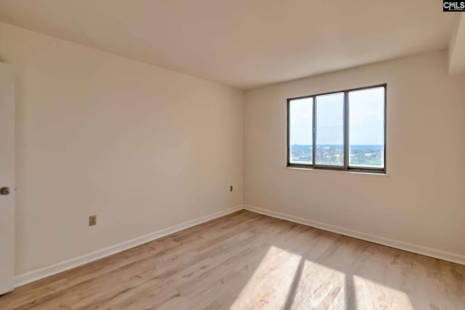 1825 St. Julian  Photo 18