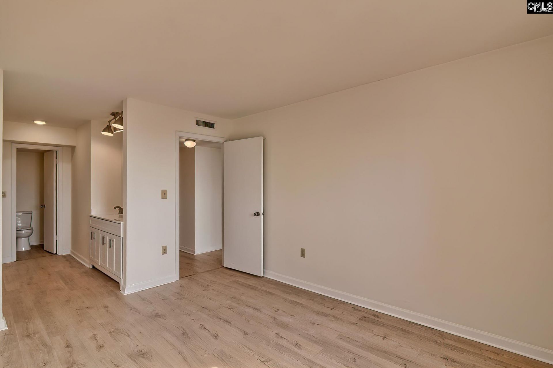 1825 St. Julian  Photo 19
