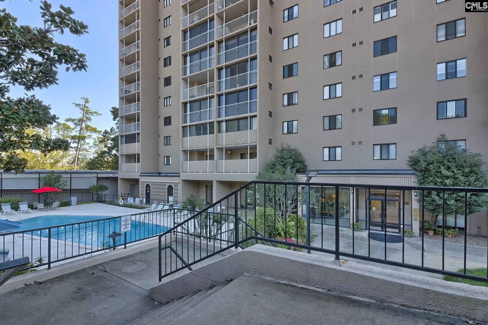 1825 St. Julian  Photo 27