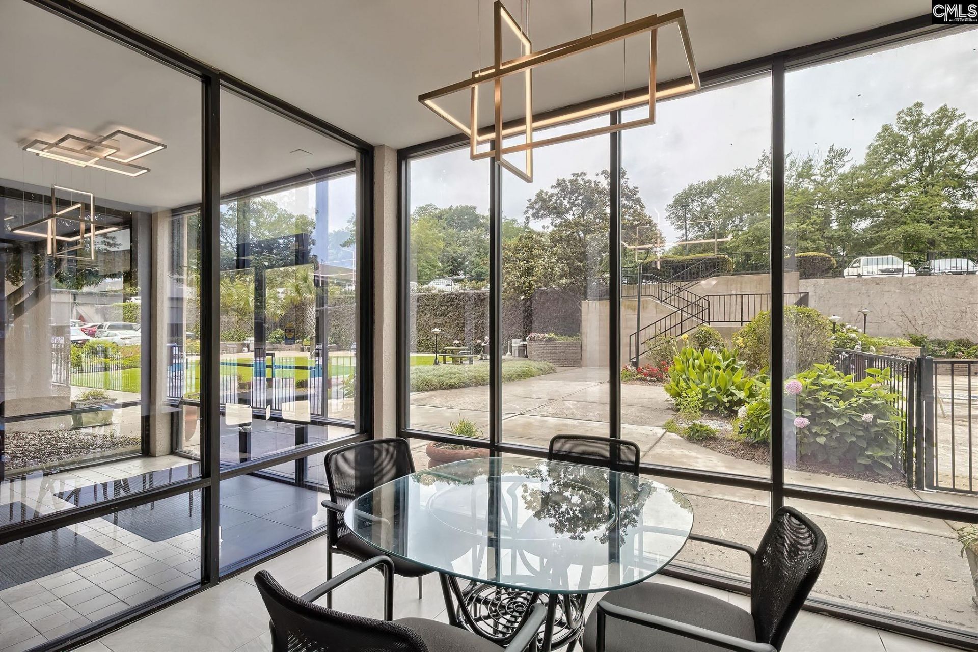 1825 St. Julian  Photo 30