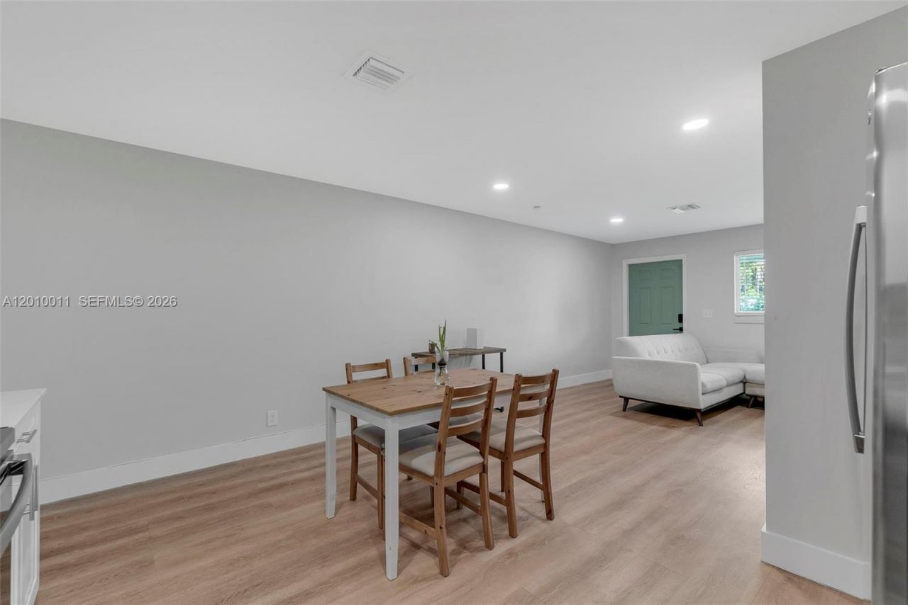 700 NW 18th St , Unit 1-2, Fort Lauderdale, FL 33311 Photo