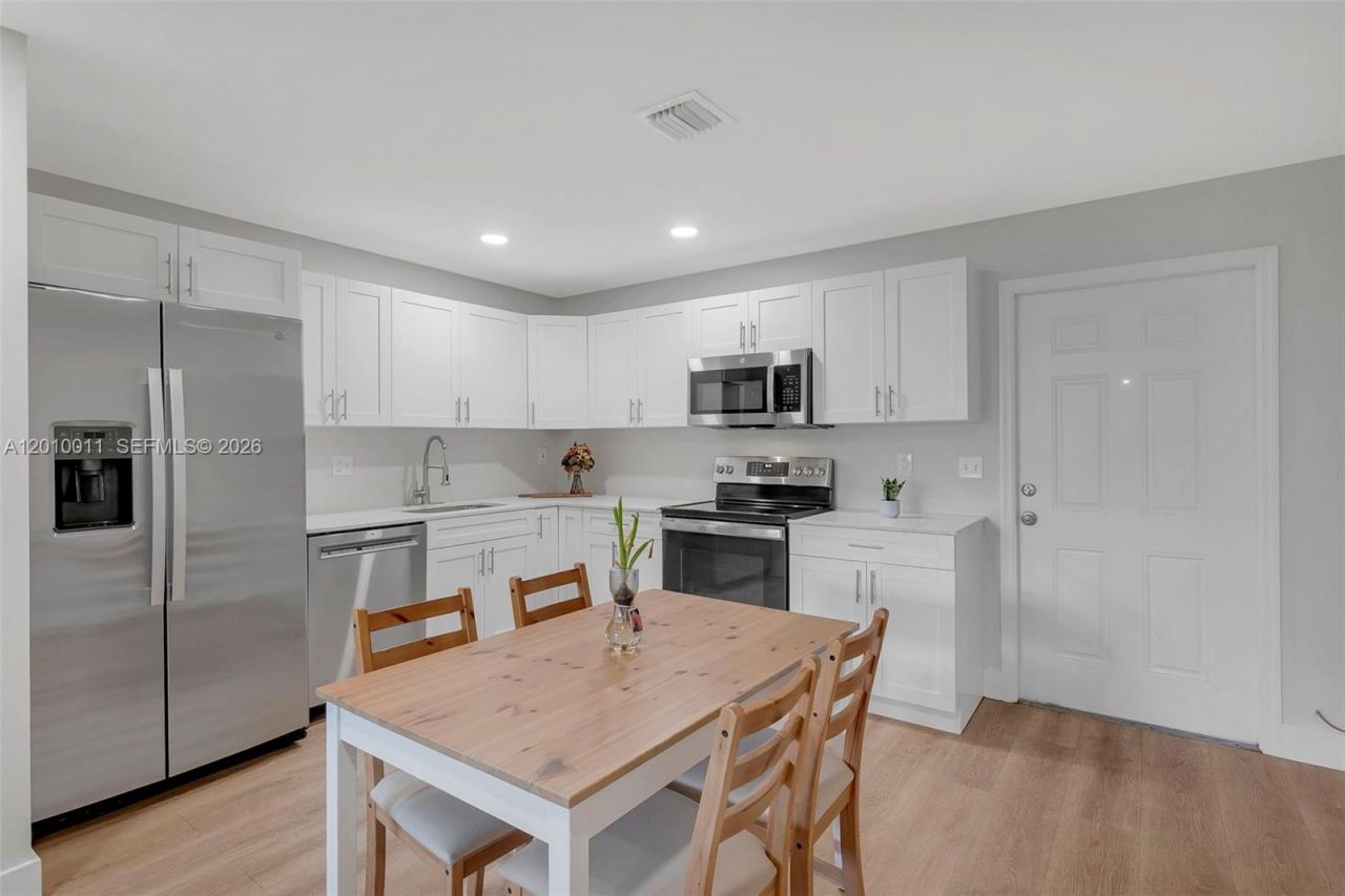 700 NW 18th St , Unit 1-2, Fort Lauderdale, FL 33311 Photo