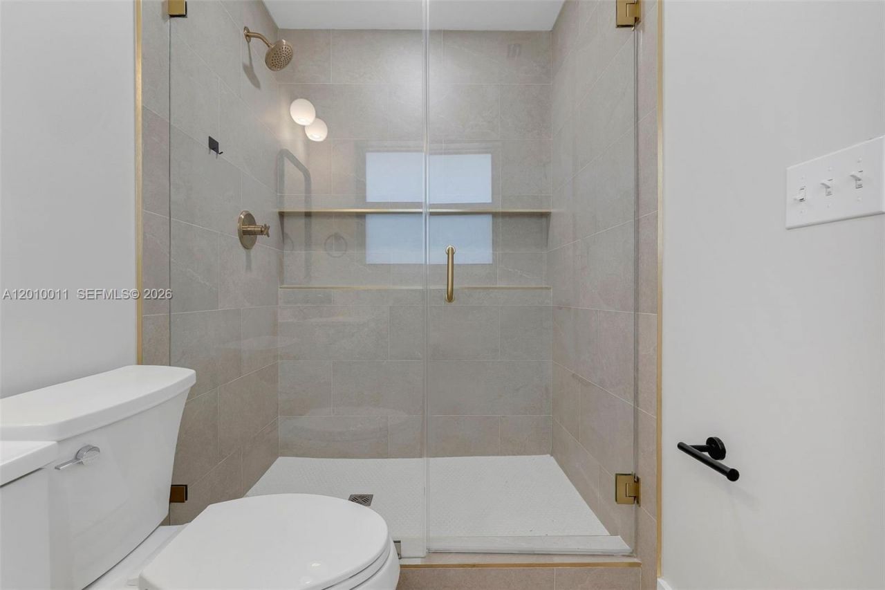 700 NW 18th St , Unit 1-2, Fort Lauderdale, FL 33311 Photo