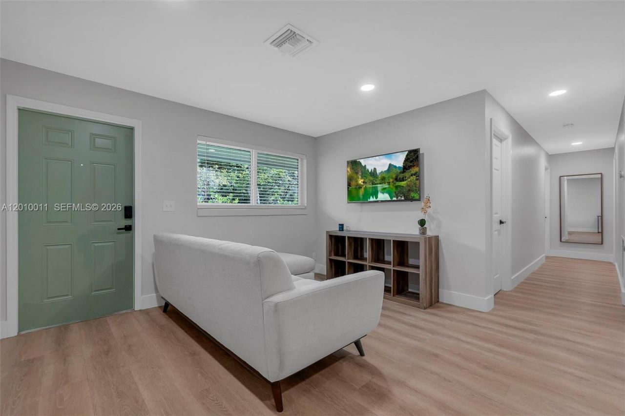 700 NW 18th St , Unit 1-2, Fort Lauderdale, FL 33311 Photo