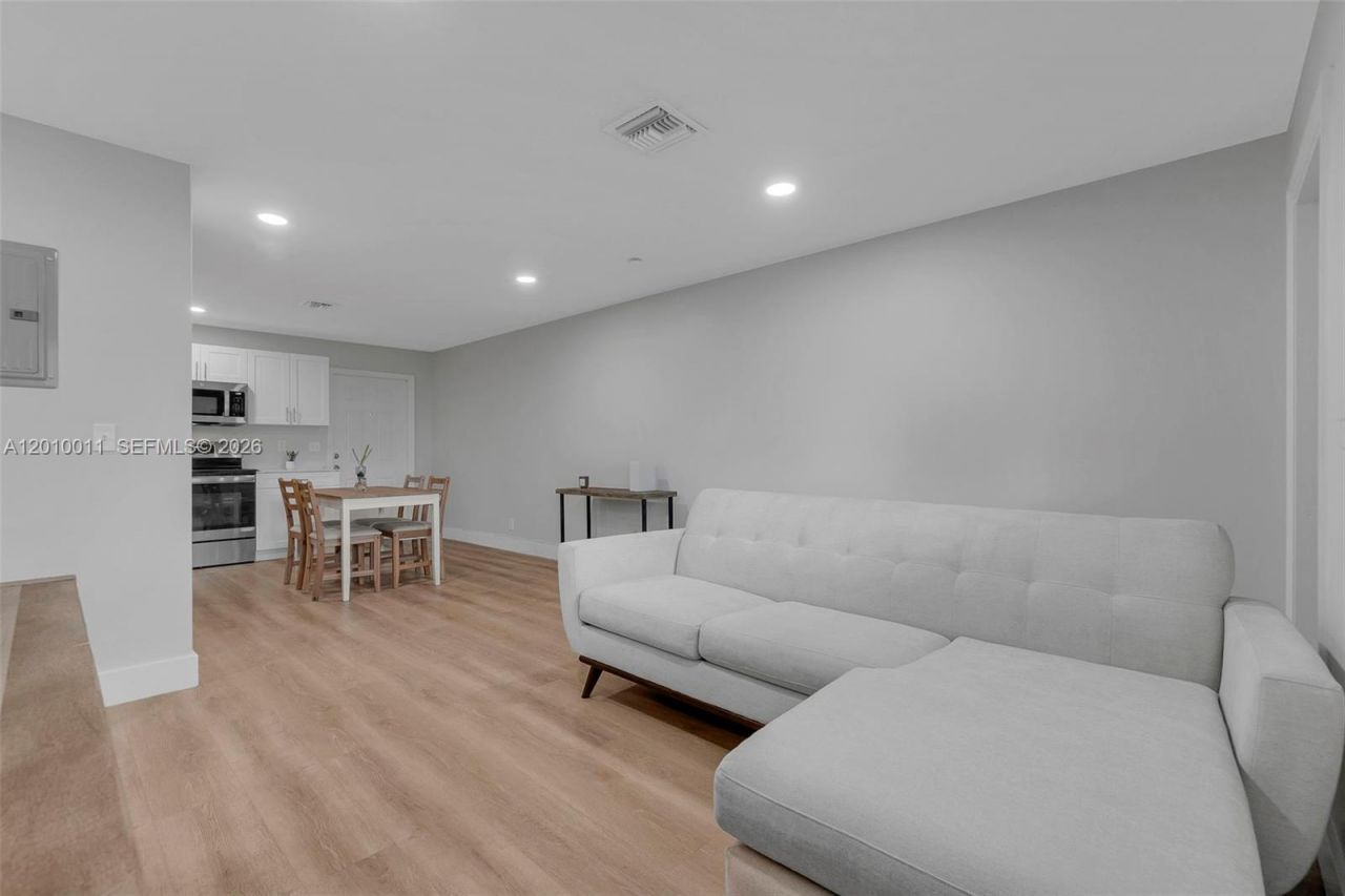 700 NW 18th St , Unit 1-2, Fort Lauderdale, FL 33311 Photo