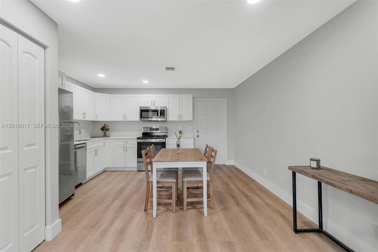 700 NW 18th St , Unit 1-2, Fort Lauderdale, FL 33311 Photo