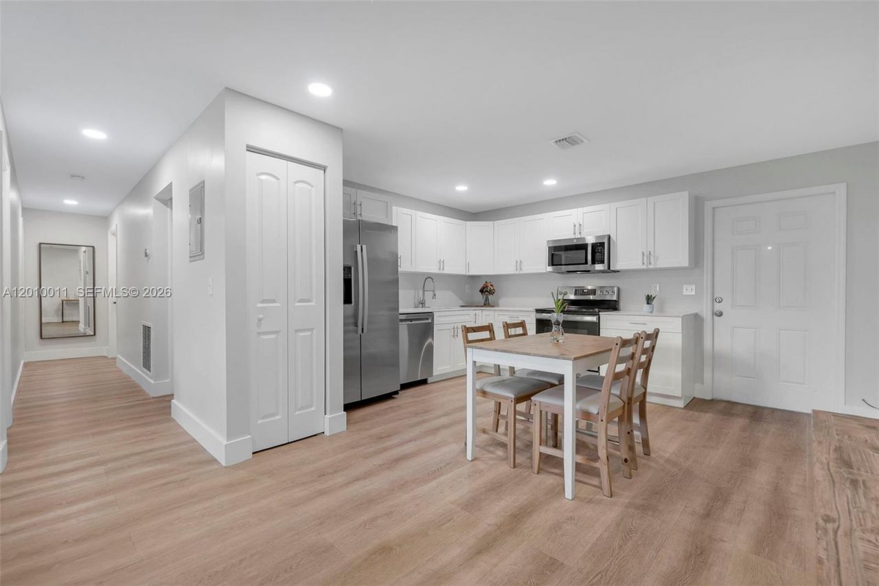700 NW 18th St , Unit 1-2, Fort Lauderdale, FL 33311 Photo