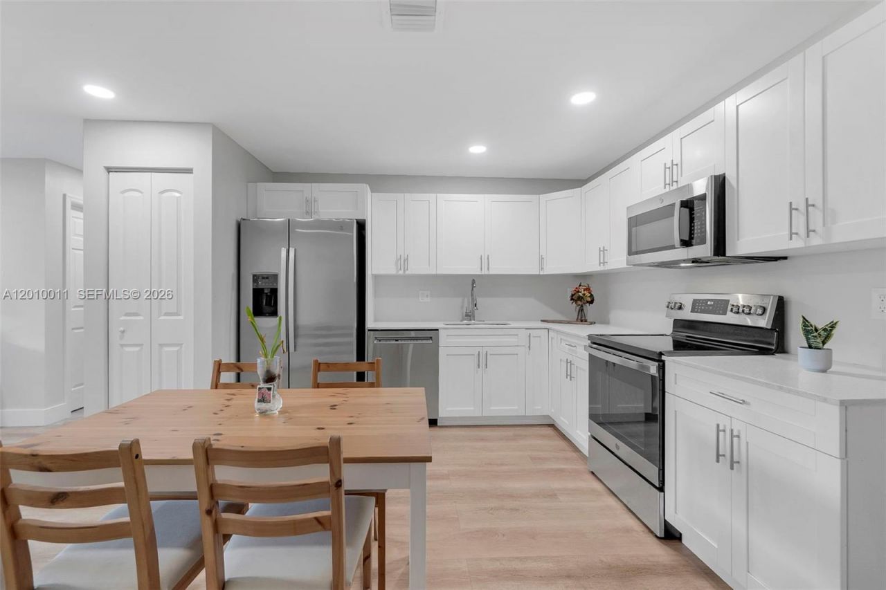 700 NW 18th St , Unit 1-2, Fort Lauderdale, FL 33311 Photo