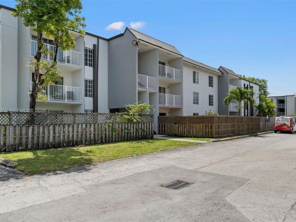 5112 NW 79th Ave , Unit 204, Doral, FL 33166