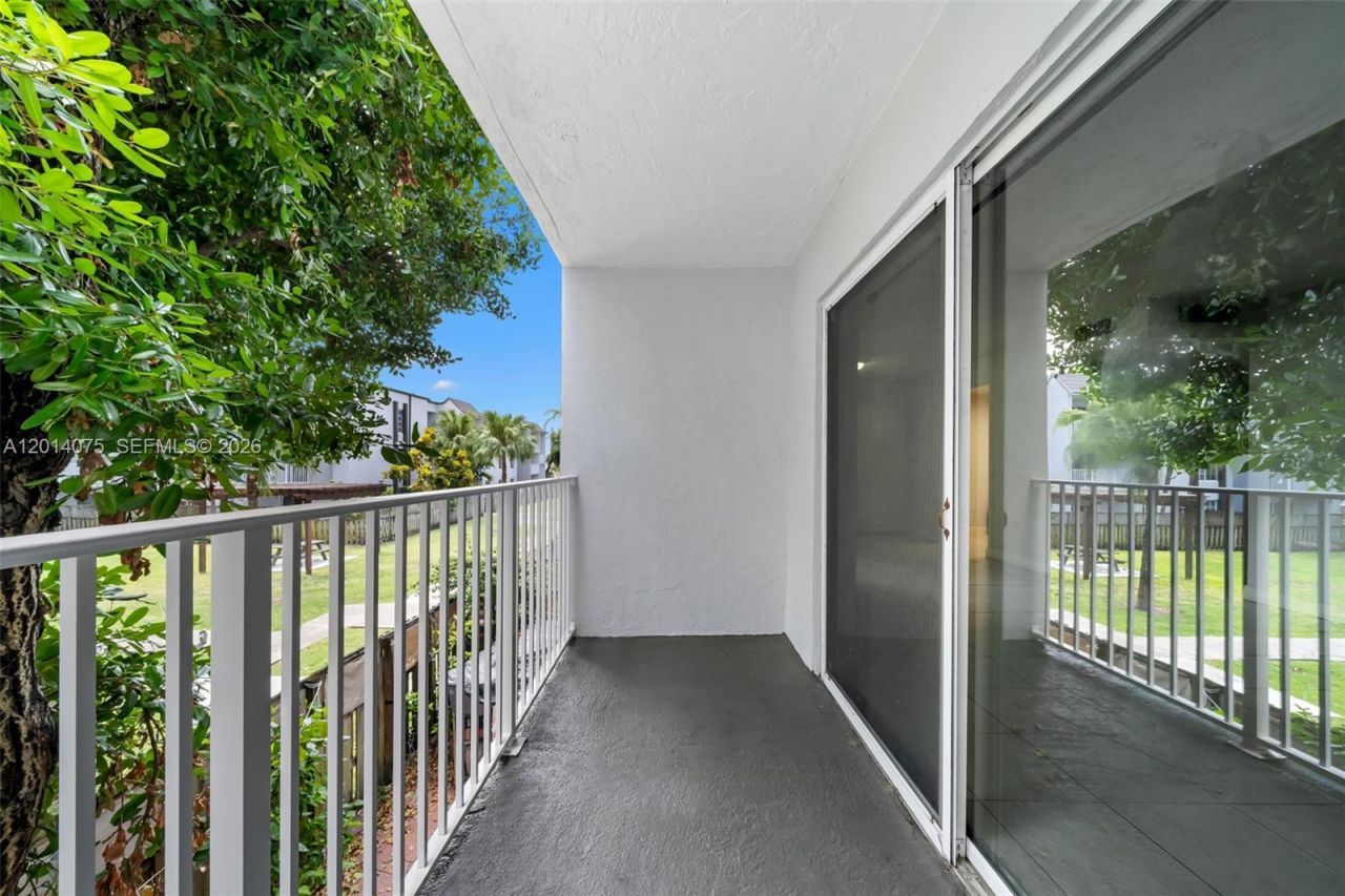 5112 NW 79th Ave , Unit 204, Doral, FL 33166 Photo