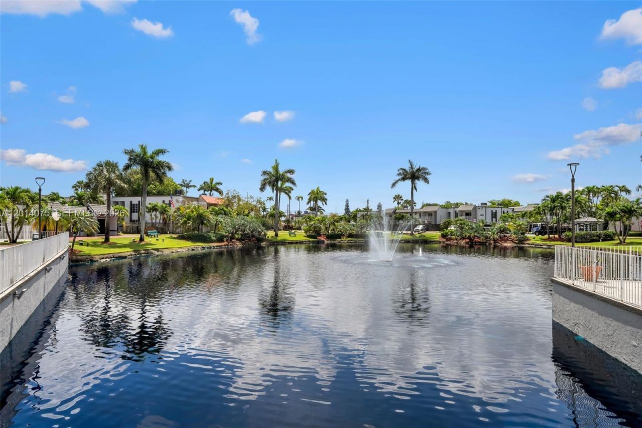 5112 NW 79th Ave , Unit 204, Doral, FL 33166 Photo