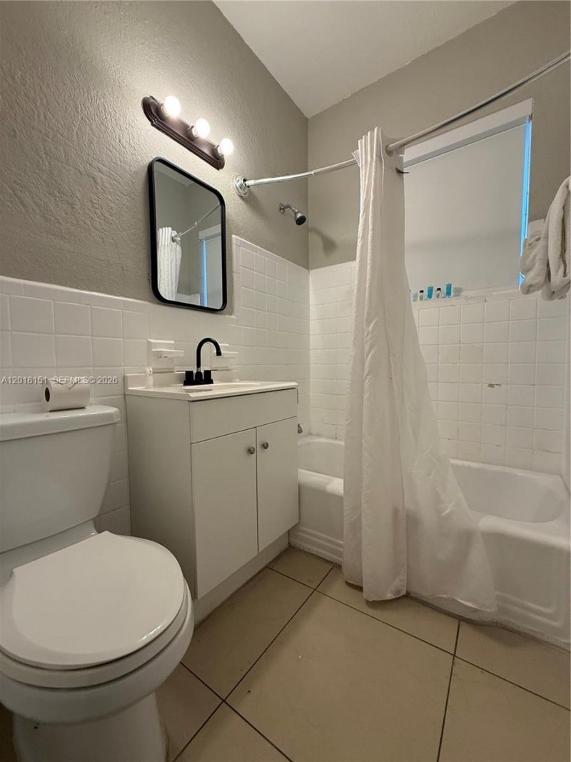 7710 Harding Ave , Unit 1, Miami Beach, FL 33141 Photo