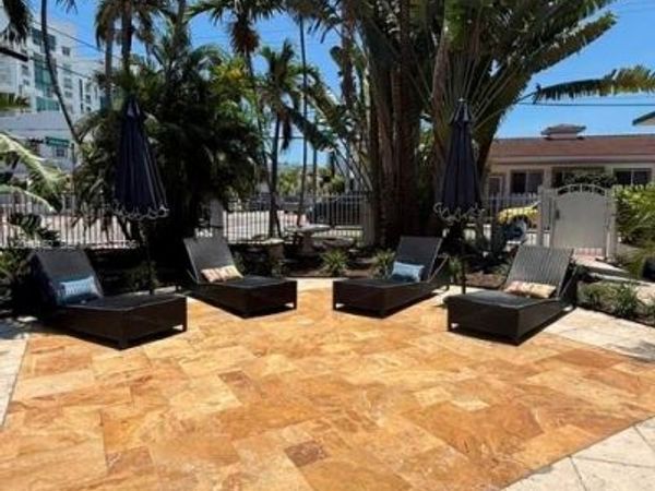 7710 Harding Ave, Unit 7, Miami Beach, FL 33141