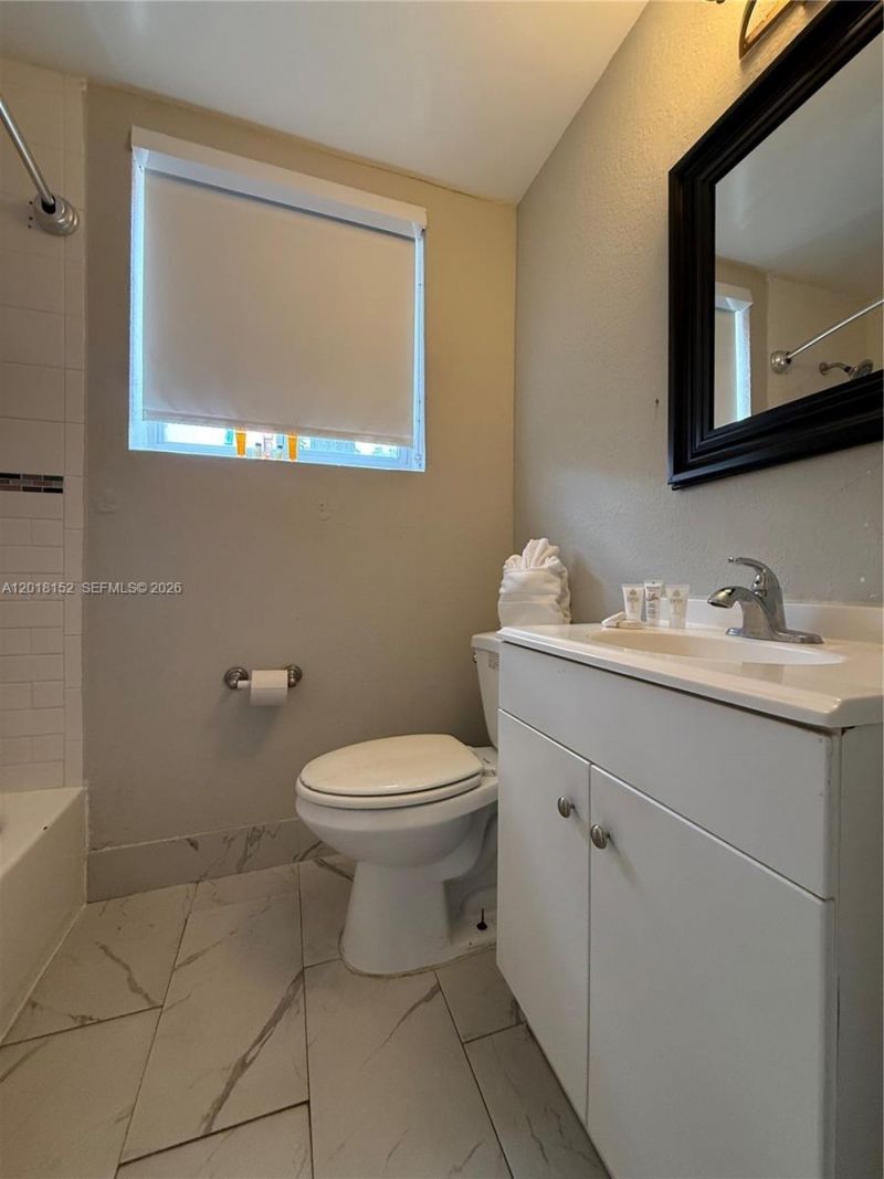 7710 Harding Ave , Unit 7, Miami Beach, FL 33141 Photo