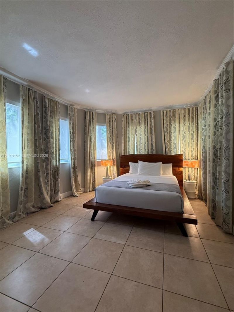 7710 Harding Ave, Unit 7, Miami Beach, FL 33141 Photo