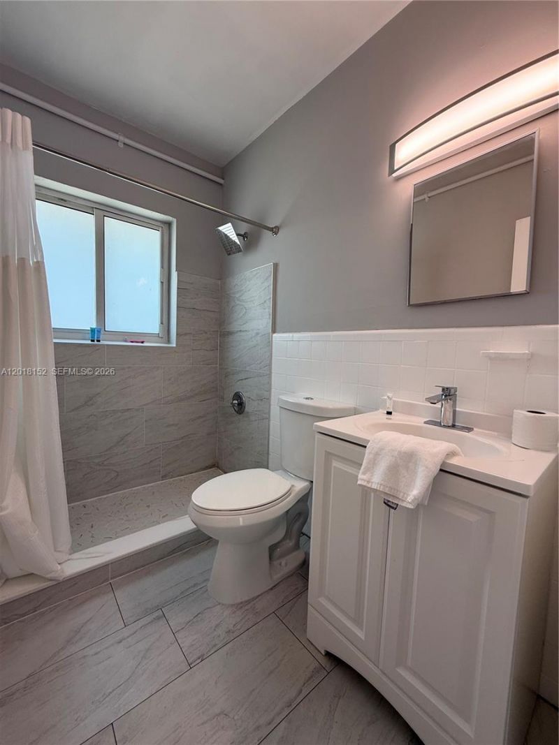 7710 Harding Ave, Unit 7, Miami Beach, FL 33141 Photo
