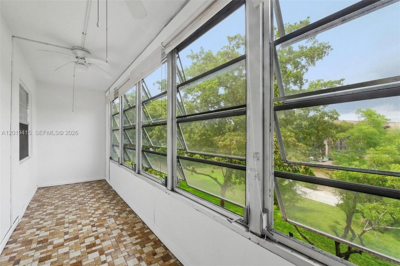13455 SW 9th Ct, Unit 314J, Pembroke Pines, FL 33027 Photo