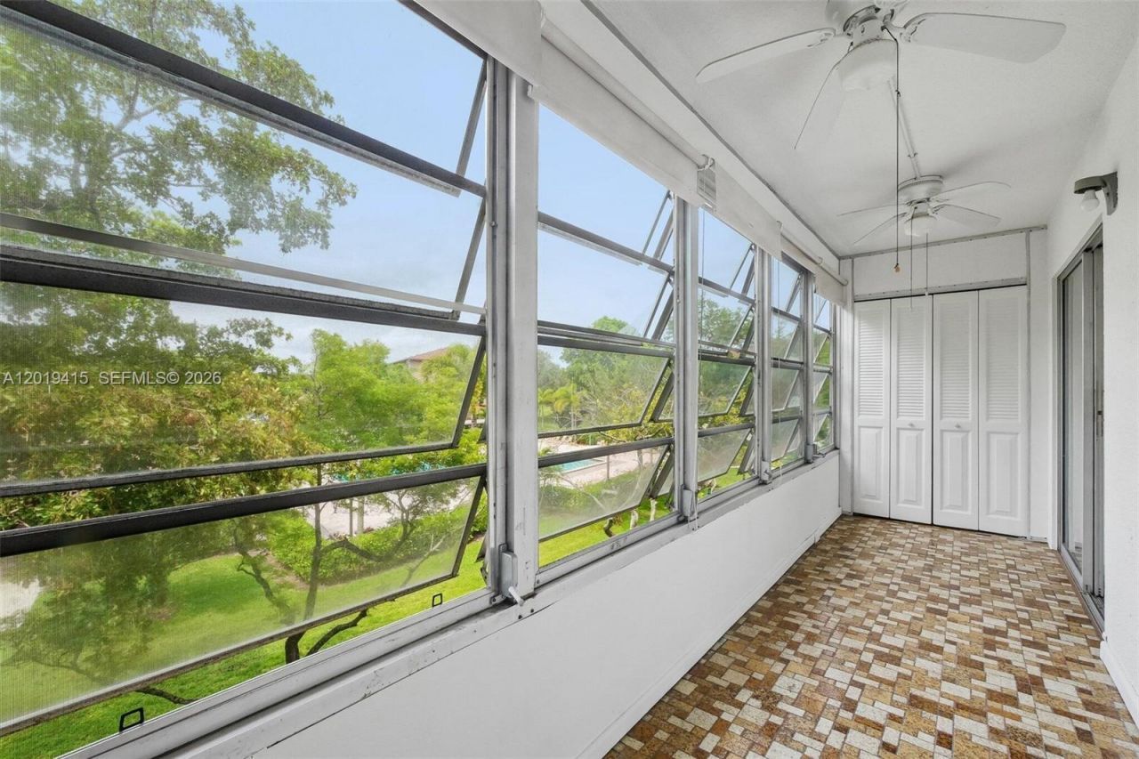 13455 SW 9th Ct, Unit 314J, Pembroke Pines, FL 33027 Photo