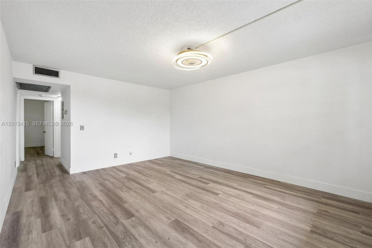 13455 SW 9th Ct, Unit 314J, Pembroke Pines, FL 33027 Photo
